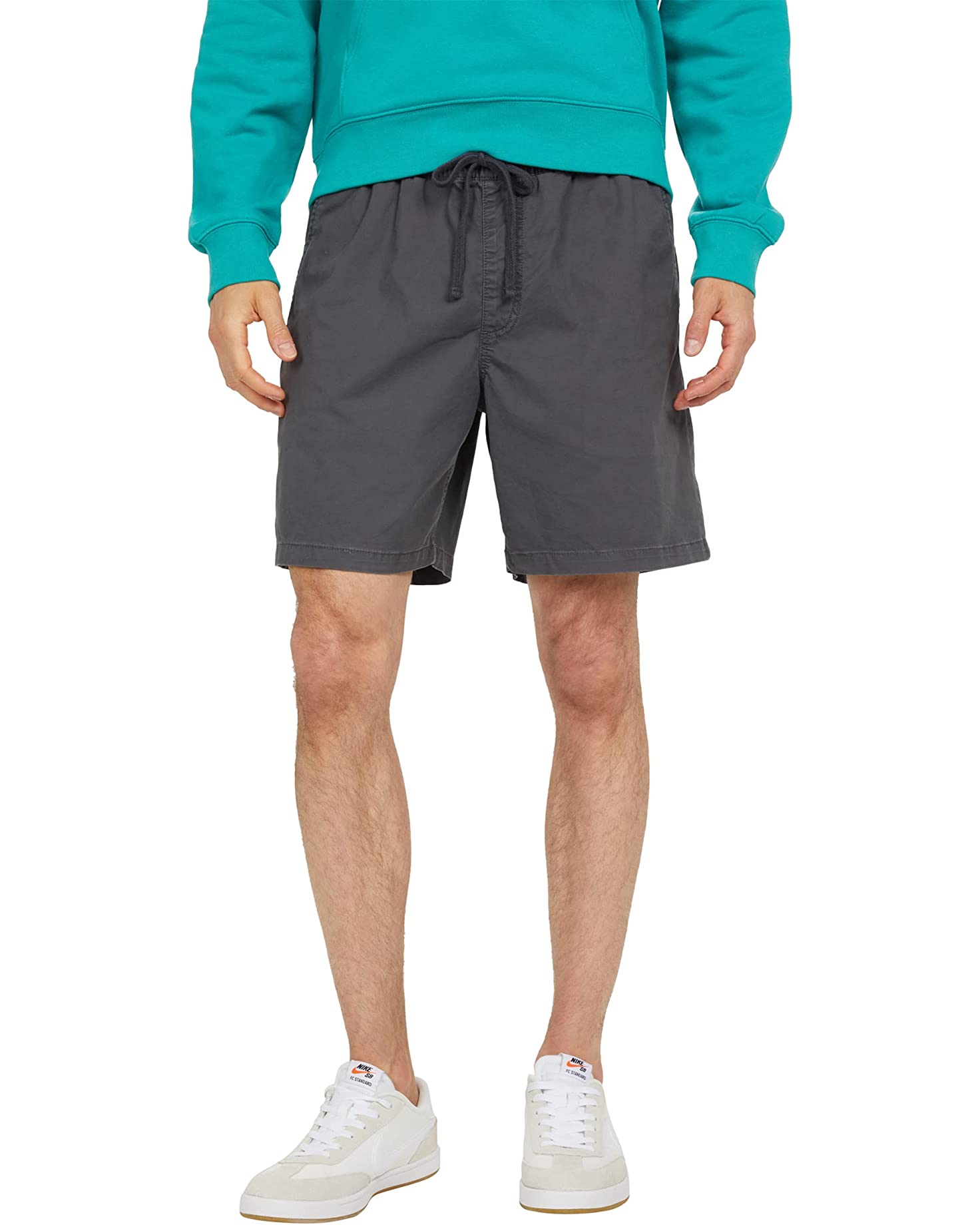 Vans Range Creek in Elastic Washed Salt Relaxed Leaf Shorts –